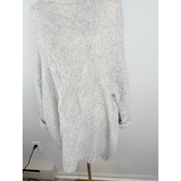 Aerie Happy Place Oversized Turtleneck Sweater Medium Light Gray Cable Knit - Picture 4 of 9
